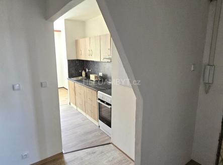 Pronájem bytu, 4+kk, 72 m²