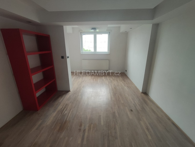 Pronájem bytu Praha 9 Vysočany 2+kk Čihákova