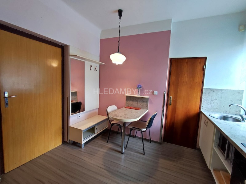 Pronájem bytu Praha 6 Bílá Hora 1+1