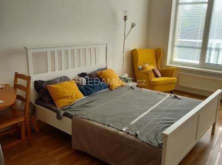 Pronájem bytu, garsoniéra, 28 m²