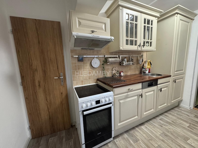 Pronájem bytu Praha 5 Hlubočepy 3+1 se zahradou