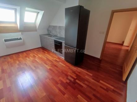 Pronájem bytu, 2+1, 76 m²