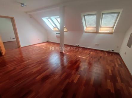 Pronájem bytu, 2+1, 76 m²