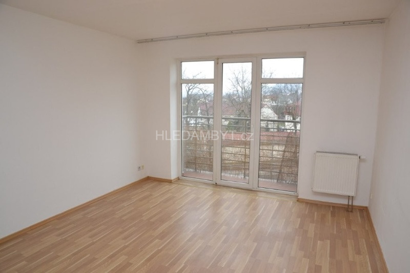 Pronájem bytu Praha 5 Radotín 2+1 s balkonem