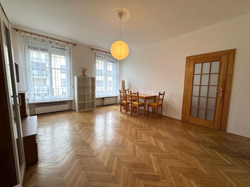 Pronájem bytu Praha 3 Vinohrady 2+kk Písecká