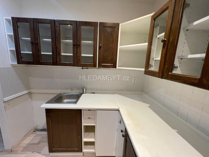 Pronájem bytu Praha 4 Modřany 2+kk Krouzova