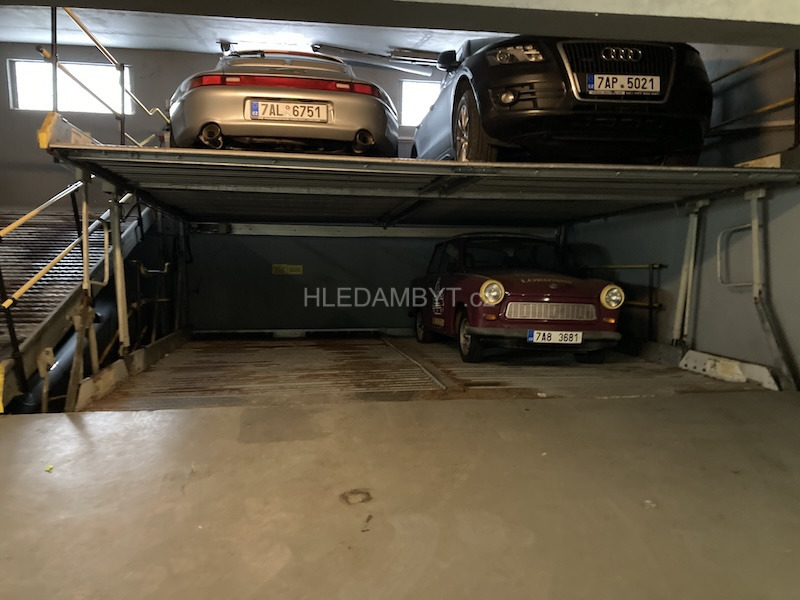 Pronájem parkovacího stání Praha 10 Vršovice