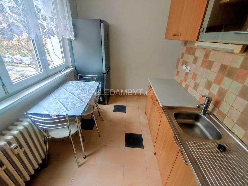 Pronájem bytu Praha 6 Petřiny 2+1 Volavkova