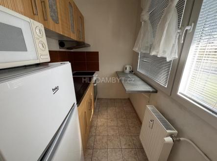 Pronájem bytu, 1+kk, 33 m²