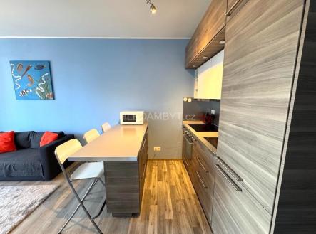 Pronájem bytu, 2+kk, 53 m²