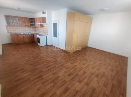 Pronájem bytu, 1+kk, 35 m²