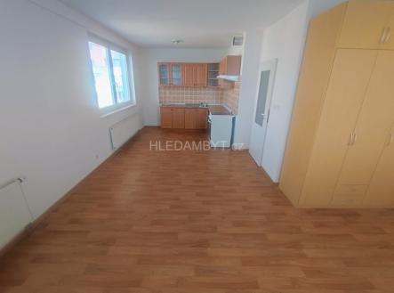Pronájem bytu, 1+kk, 35 m²
