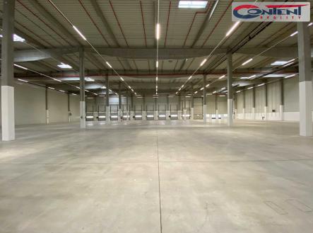 Pronájem - skladovací prostor, 5 600 m²