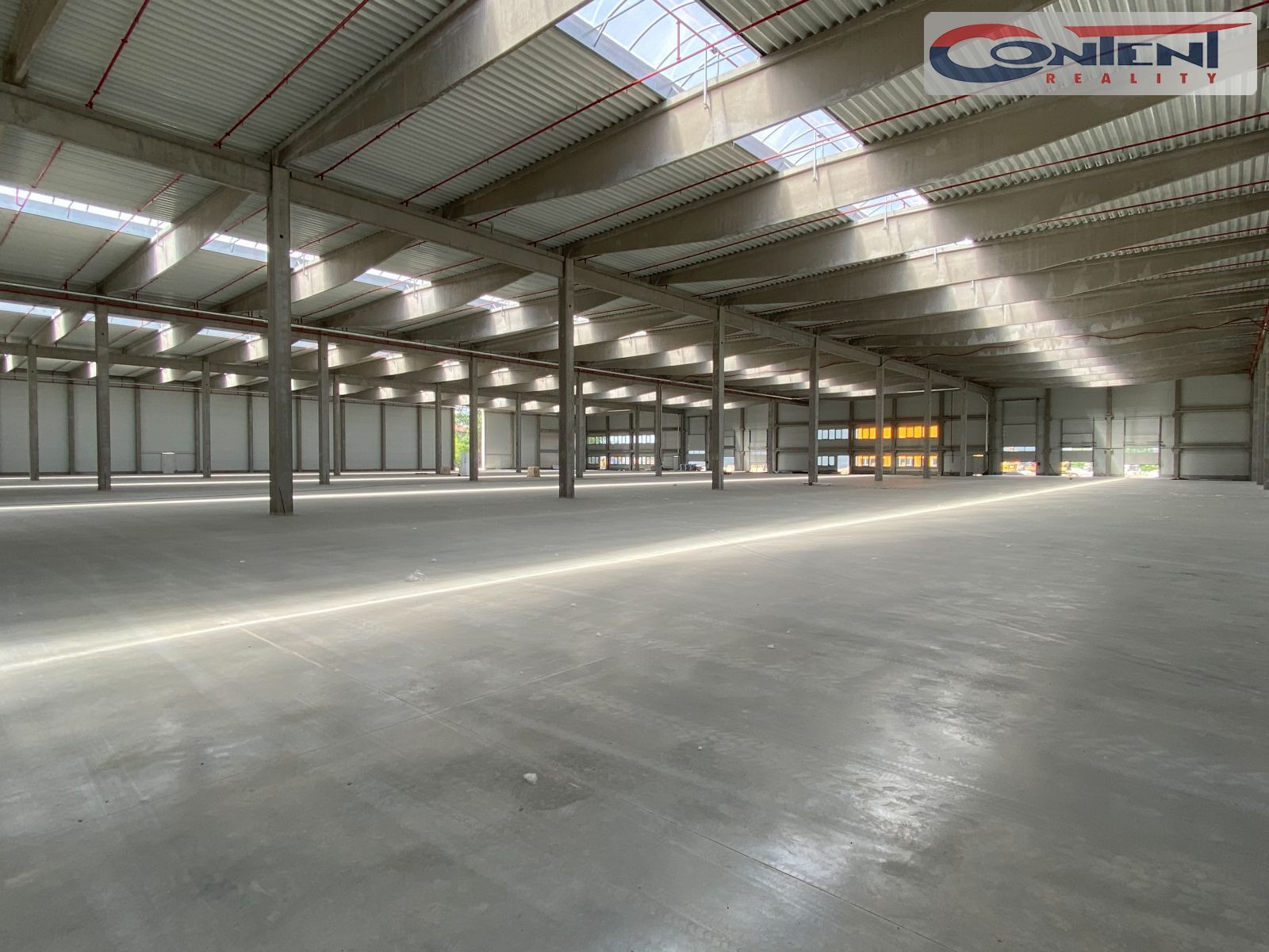 Pronájem skladu, výrobních prostor 4.500 m², Příšovice, D10