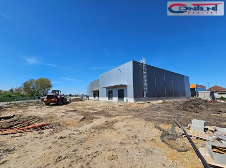 Pronájem obchodní prostor, 2 425 m²