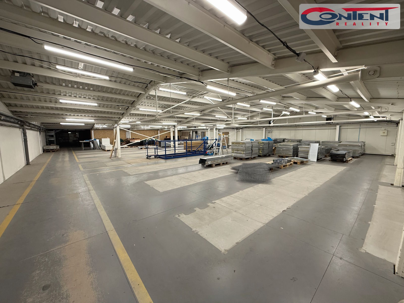 Pronájem skladu, výrobních prostor 3.922 m², Praha 10 - Hostivař