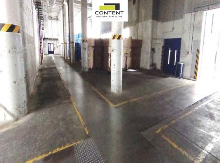 Pronájem skladovací prostor, 973 m²