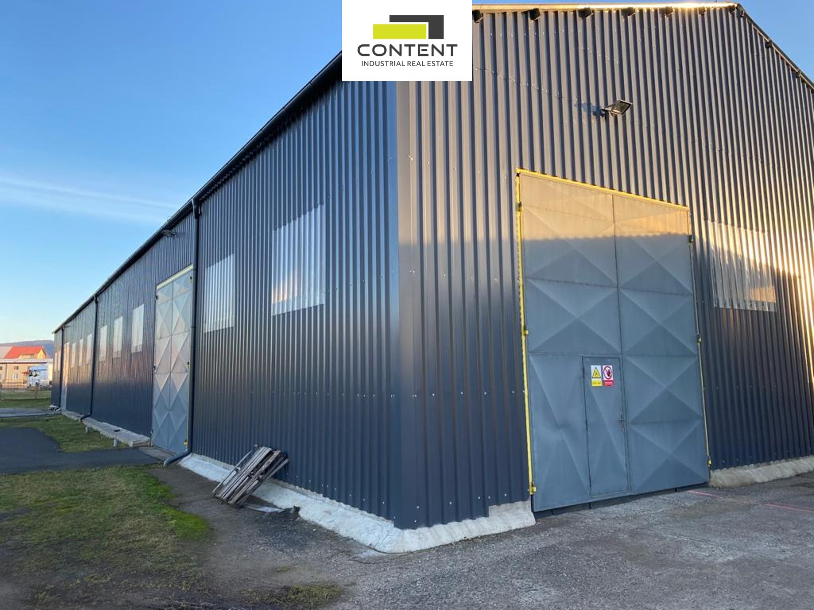 Pronájem skladu 880 m², Teplice - Žalany