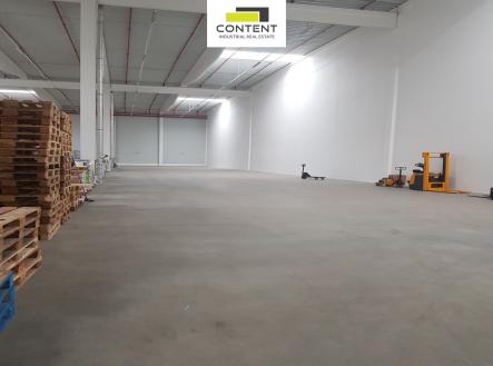 Pronájem skladu, 860 m² obrázek
