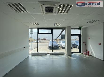 Pronájem - obchodní prostor, 576 m²