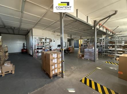 Pronájem skladovací prostor, 450 m²