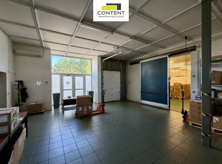 Pronájem skladovací prostor, 450 m²