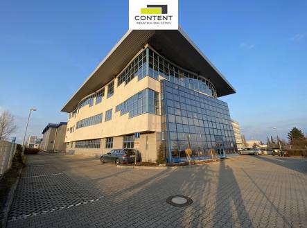 Pronájem kanceláře, 670 m²