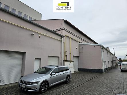 Pronájem skladovací prostor, 2 735 m²