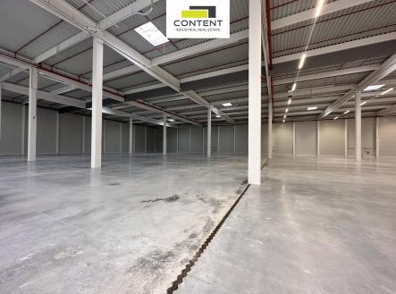 Pronájem skladovací prostor, 3 500 m²