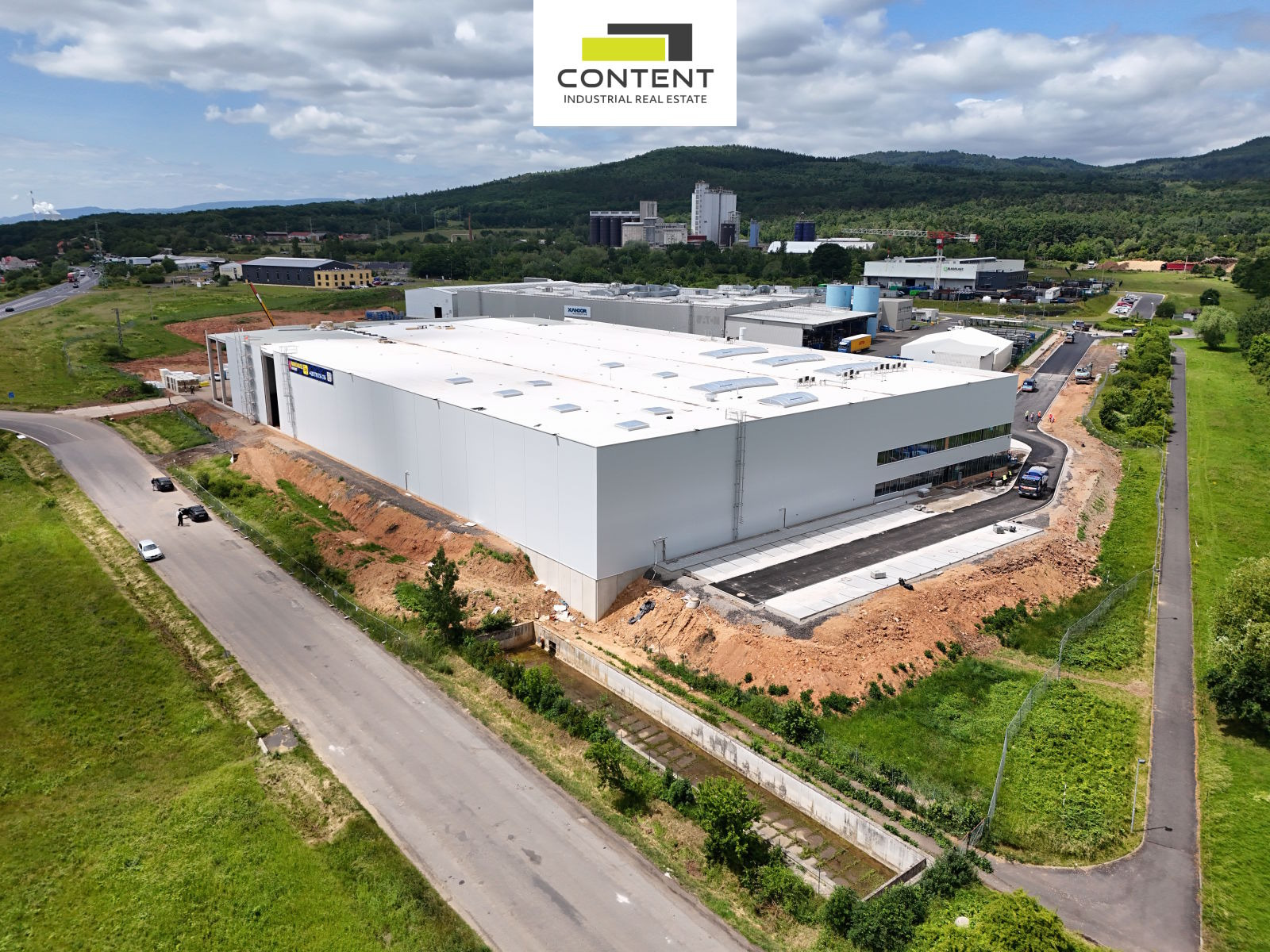 Pronájem skladu, výrobních prostor 11.500 m², Chomutov, D7