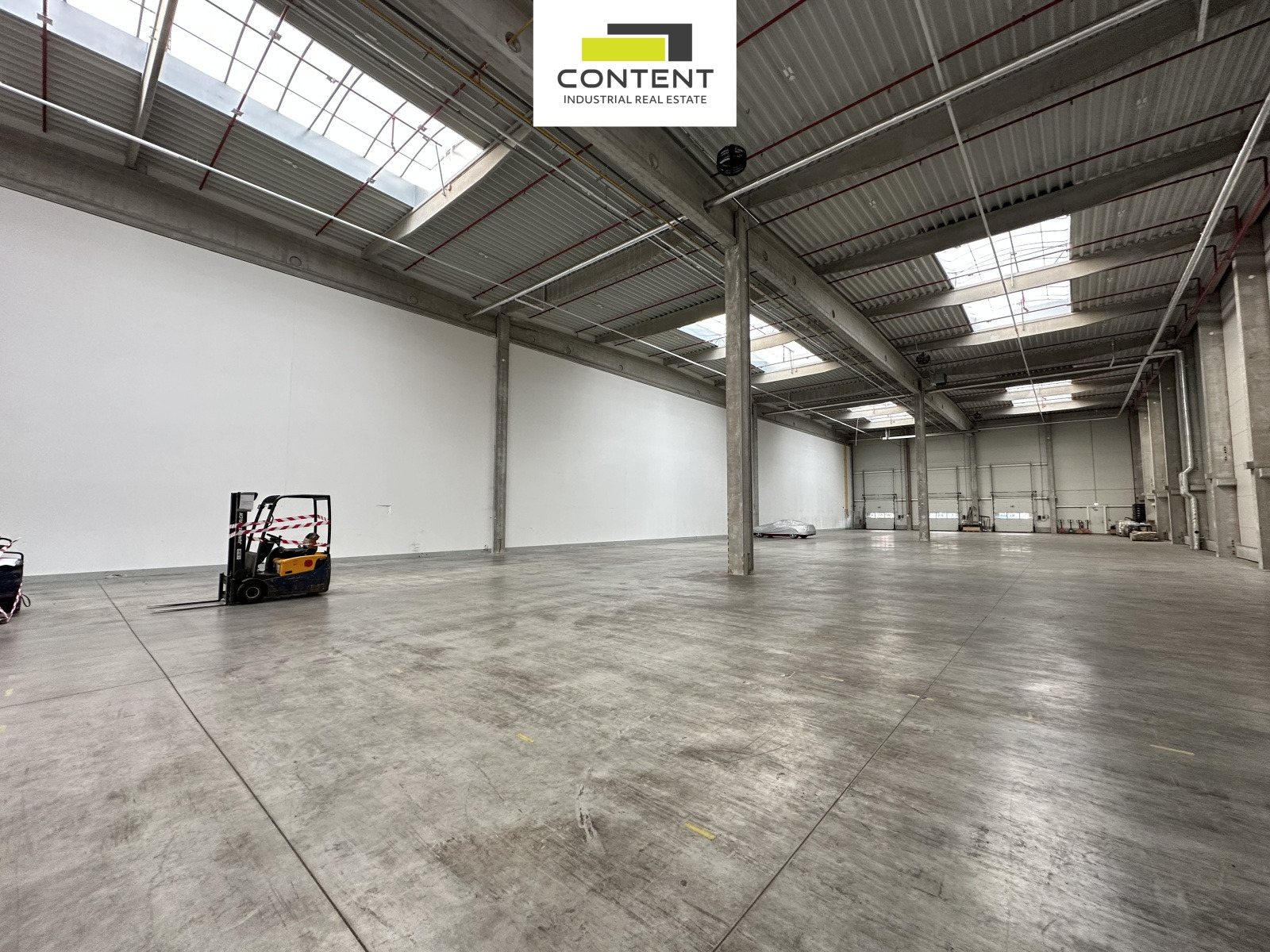 Pronájem novostavby skladu, výrobních prostor 2.622 m², Zápy, Praha-východ, D10