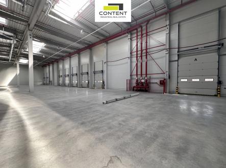 Pronájem výrobní prostor, 8 890 m²