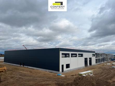 Pronájem skladovací prostor, 3 296 m²