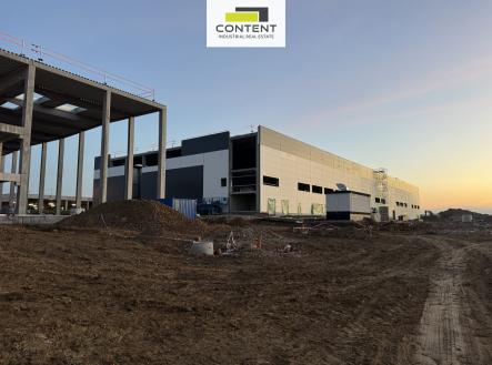 Pronájem skladovací prostor, 3 296 m²