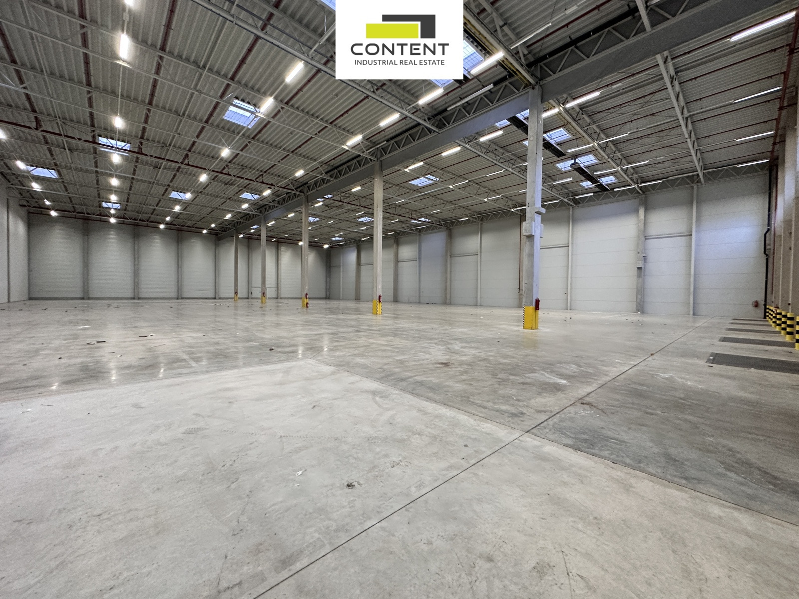 Pronájem skladu, výrobních prostor 4.000 m², Hostivice, D6