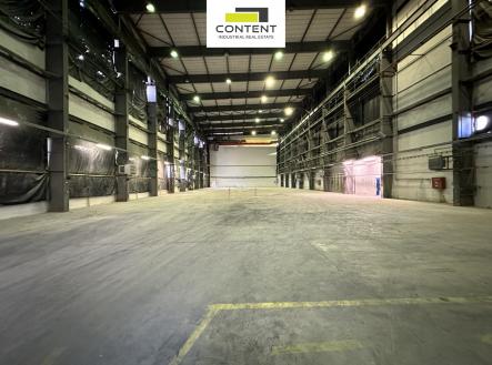 Pronájem výrobní prostor, 2 399 m²