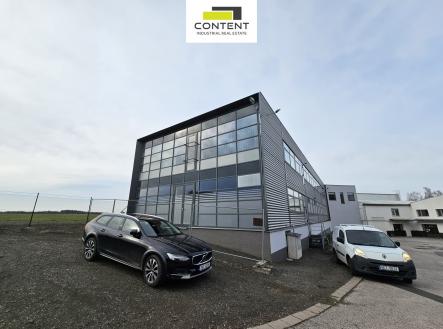 Pronájem kanceláře, 300 m²