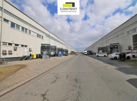 Pronájem výrobní prostor, 1 931 m²