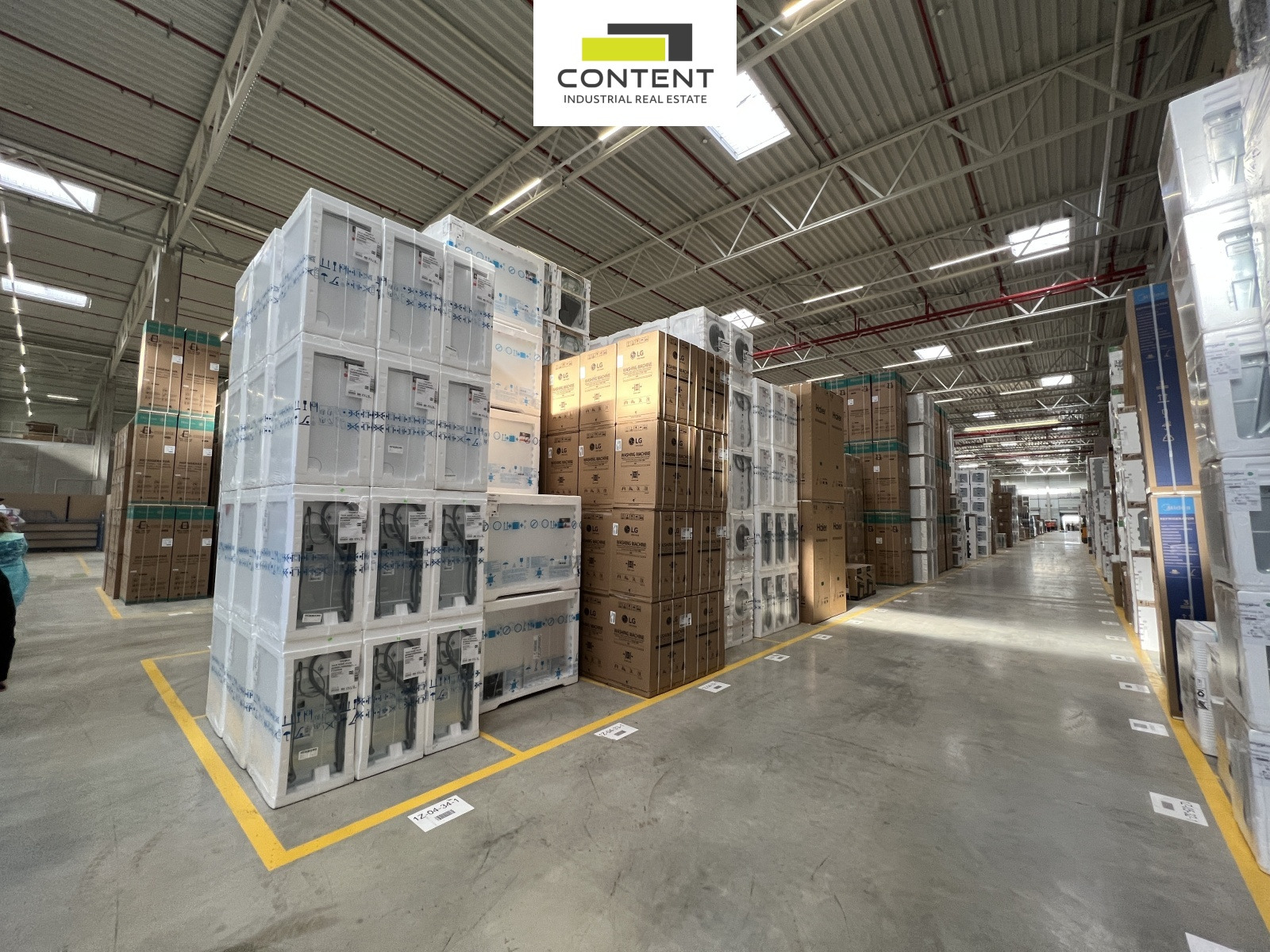 Pronájem skladu, výrobních prostor 1.200 m², Kozomín, D8