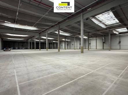 Pronájem výrobní prostor, 9 786 m²