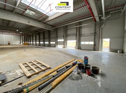 Pronájem skladovací prostor, 2 000 m²