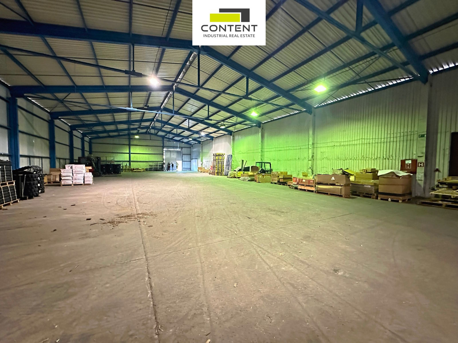 Pronájem skladu 800 m², Praha - Čakovice