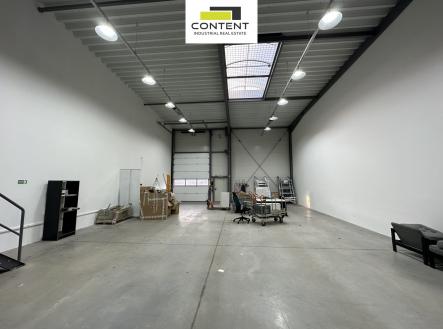 Pronájem skladovací prostor, 270 m²