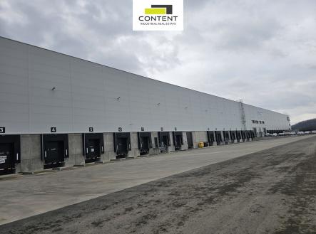 Pronájem skladu, 2 500 m²
