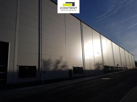 Pronájem skladovací prostor, 1 380 m²