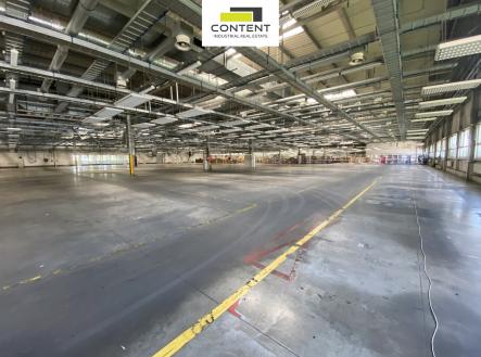 Pronájem skladu, 3 820 m²