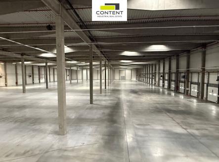 Pronájem skladovací prostor, 2 377 m²