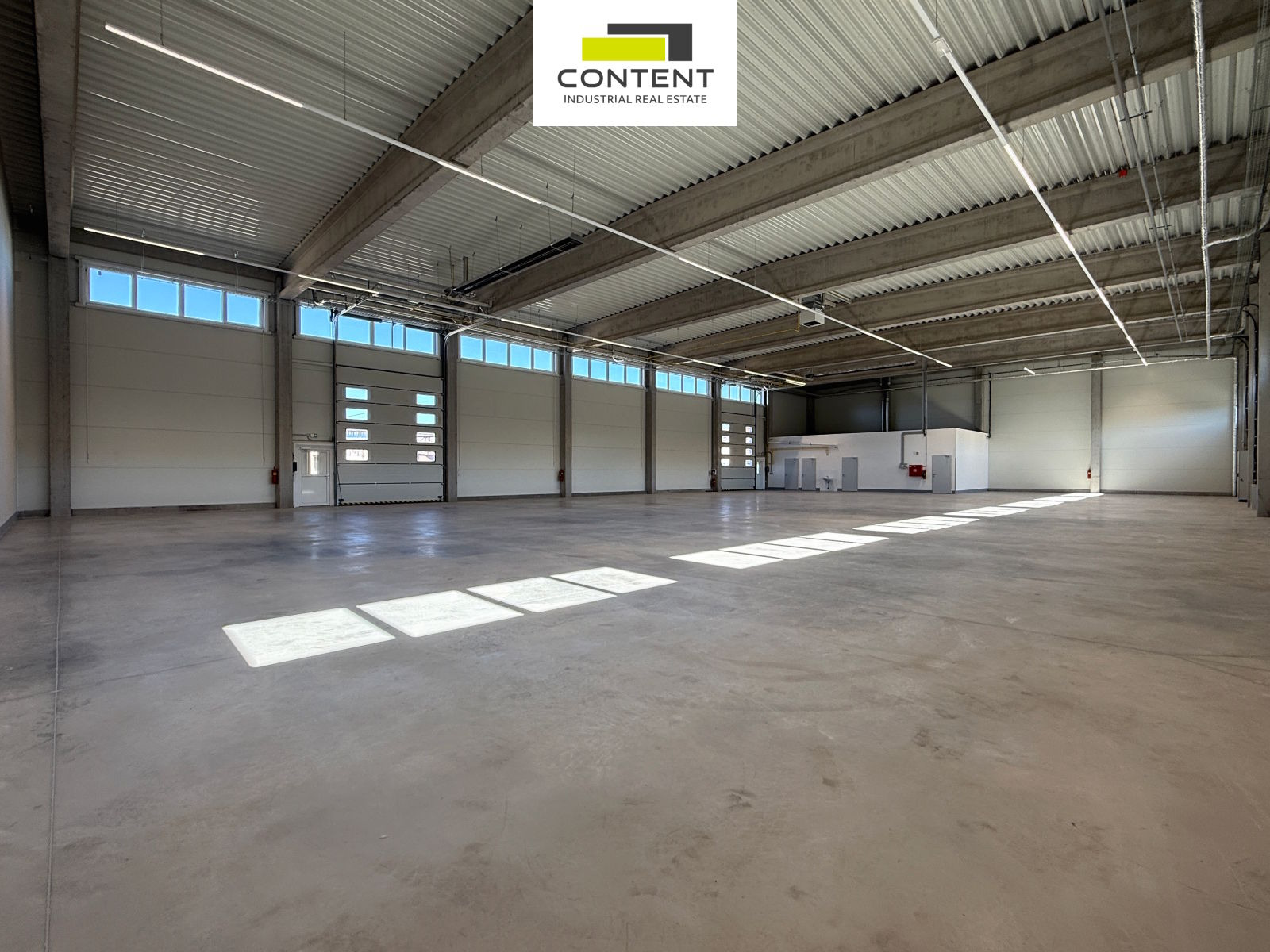 Pronájem skladu, výrobních prostor 1026 m², Kladno
