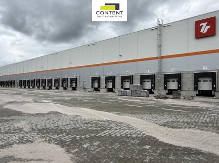 Pronájem skladu, 15 000 m²