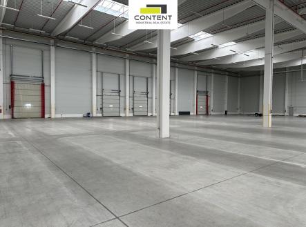 Pronájem výrobní prostory, 8 200 m²